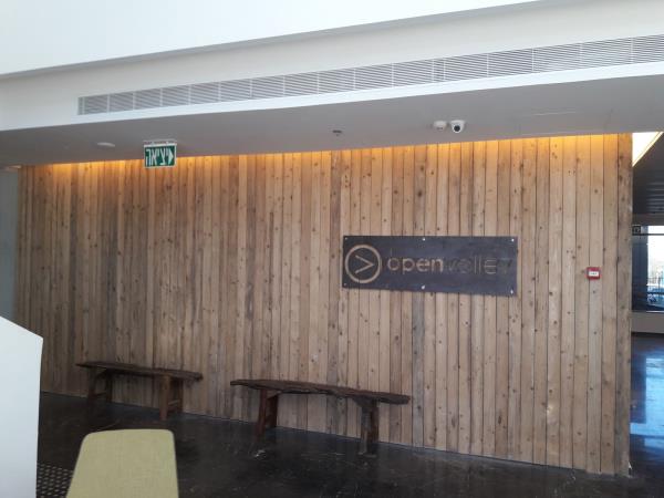 b9b7a5c24bd241dea8083aeb30d05668